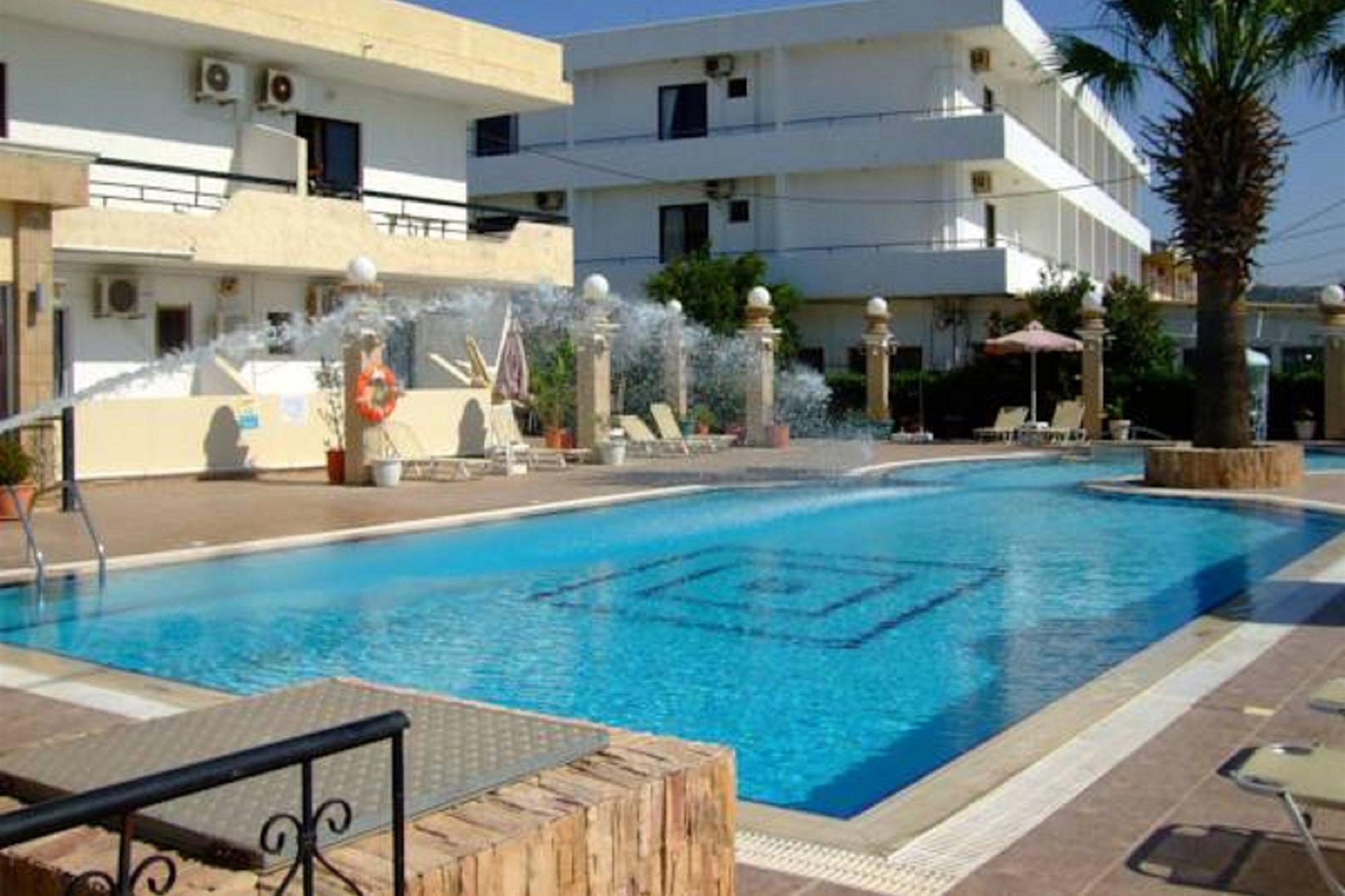 Antonios Hotel ファリラキ エクステリア 写真